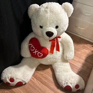 Big white teddy bear
